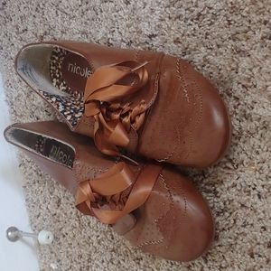 Brown Ribbon Laced Oxfords